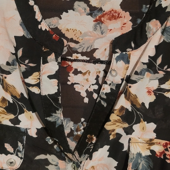 Siren Lily Black and Cream Floral Maternity Blouse Sz Small Sheer - Picture 6 of 8